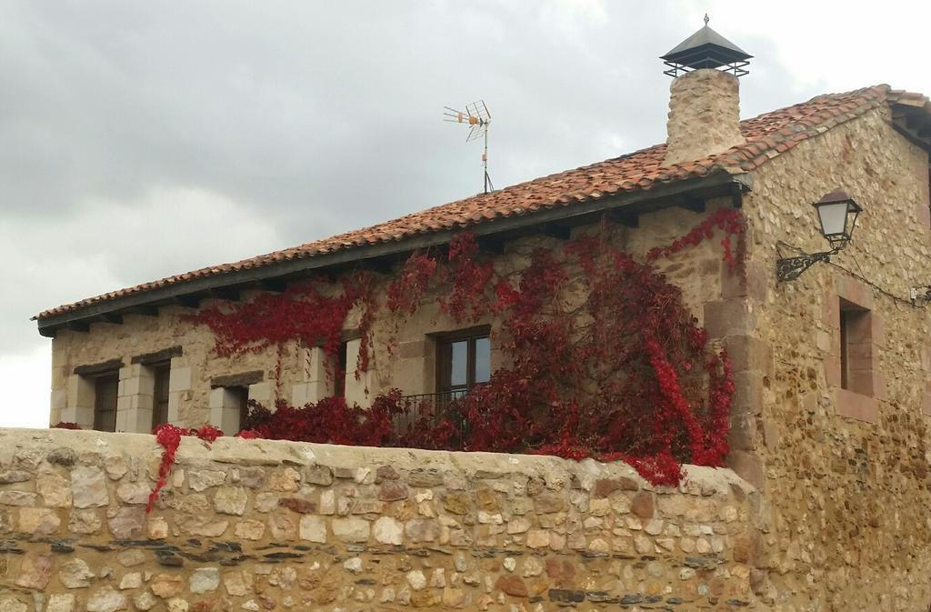 La Casa De San Gil Guest House Atienza Bagian luar foto