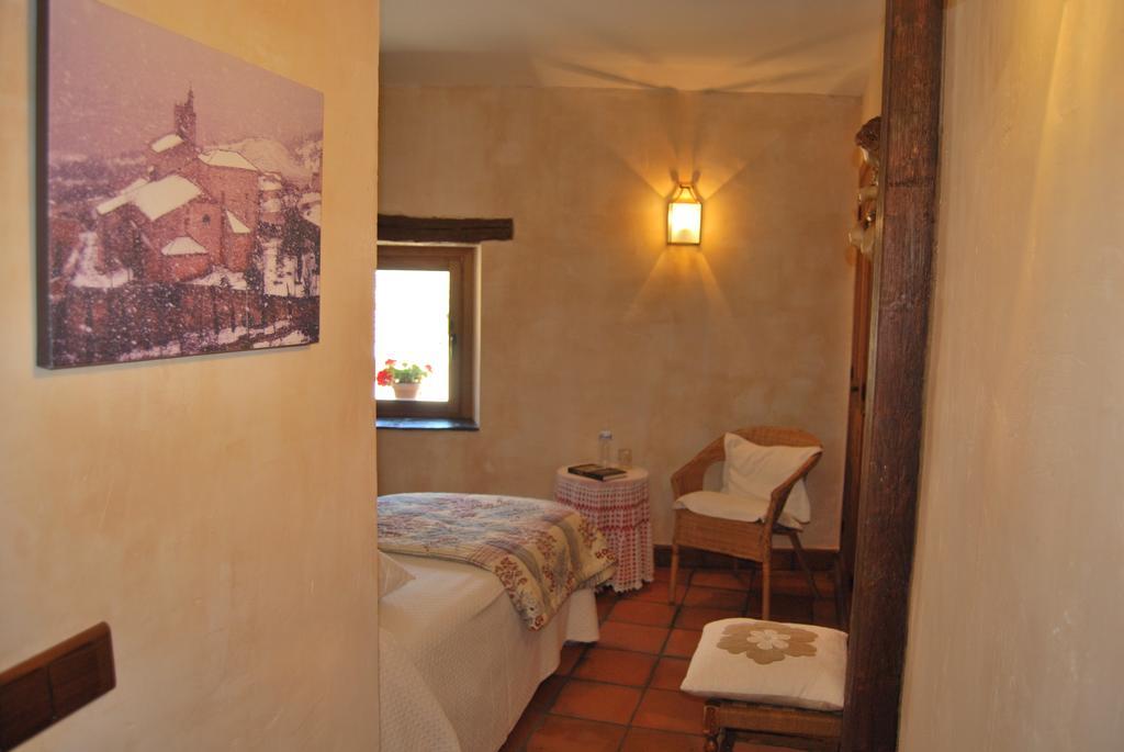 La Casa De San Gil Guest House Atienza Ruang foto
