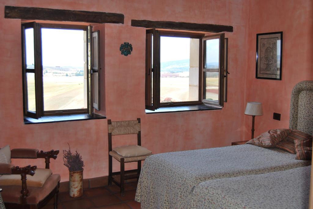 La Casa De San Gil Guest House Atienza Ruang foto