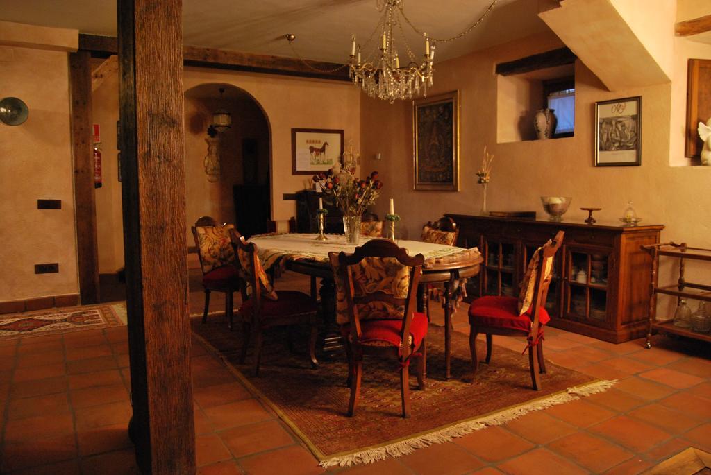 La Casa De San Gil Guest House Atienza Bagian luar foto